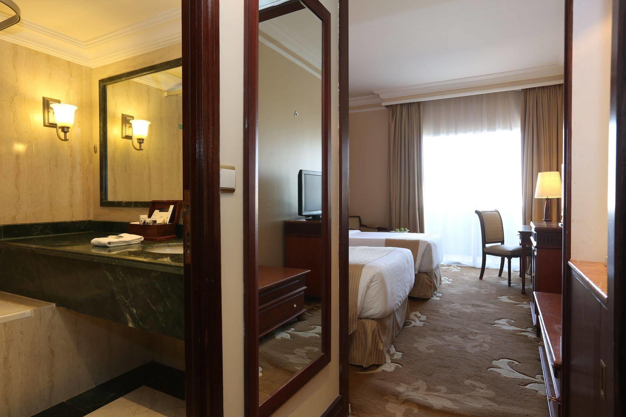 Mercure Hotel Khamis Mushayt Khamis Mushait Exterior foto